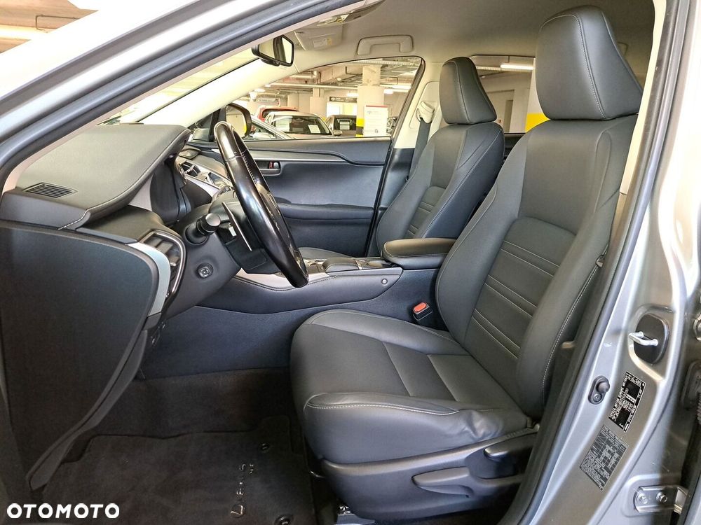 Lexus NX 300h F Impression AWD - 12