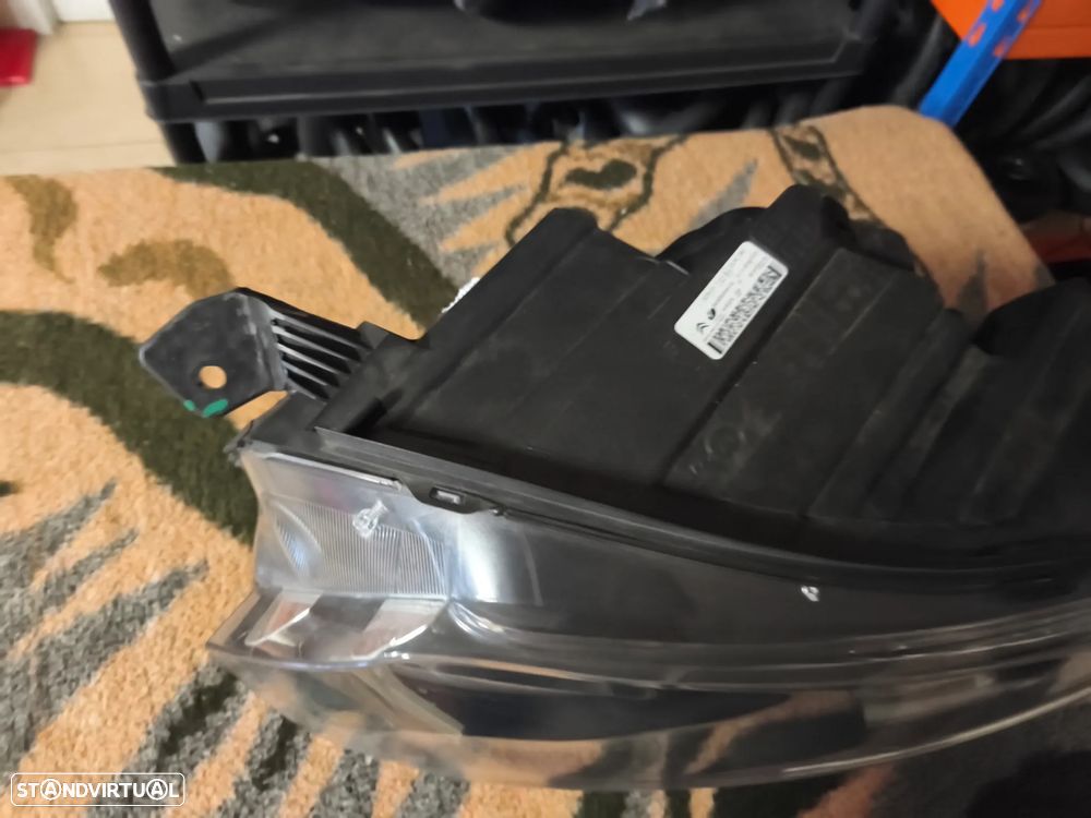 Farol esquerdo bi-xenon citroen Jumpy - 8