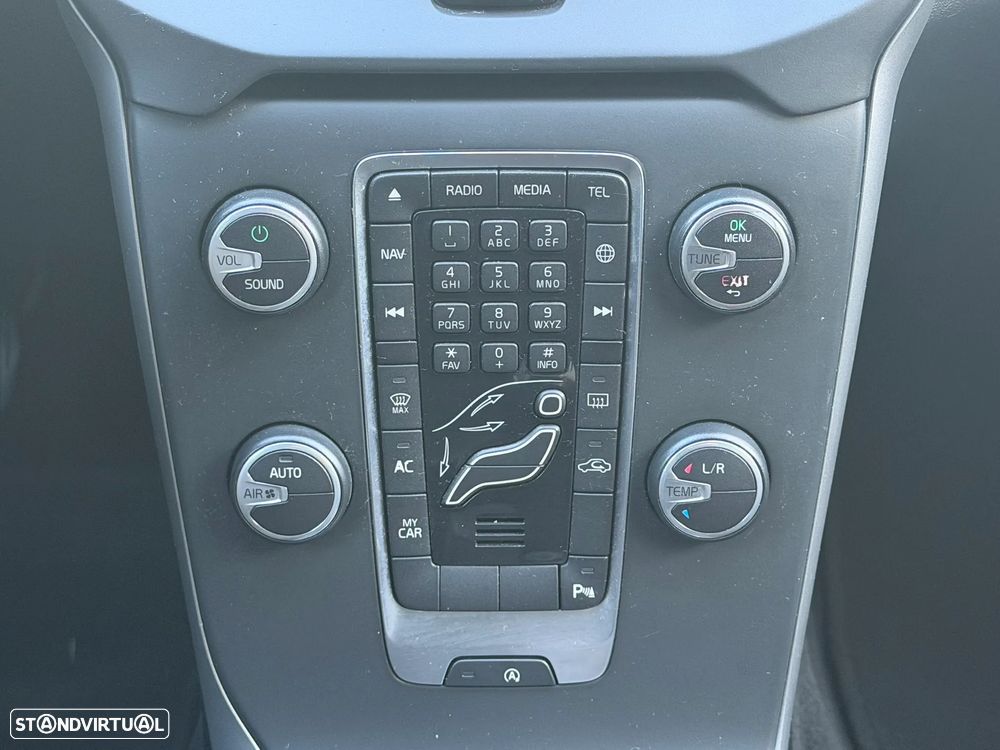 Volvo V40 1.6 D2 Summum - 11