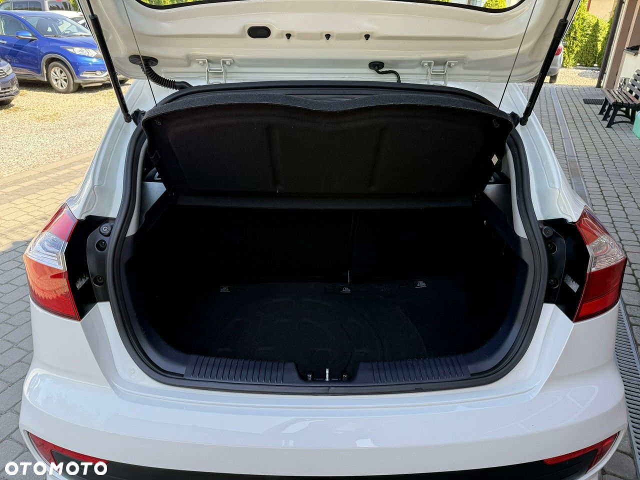 Kia Rio 1.2 Business Line - 23