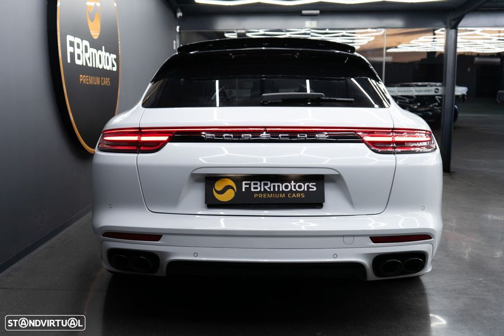 Porsche Panamera Sport Turismo 4 E-Hybrid - 4