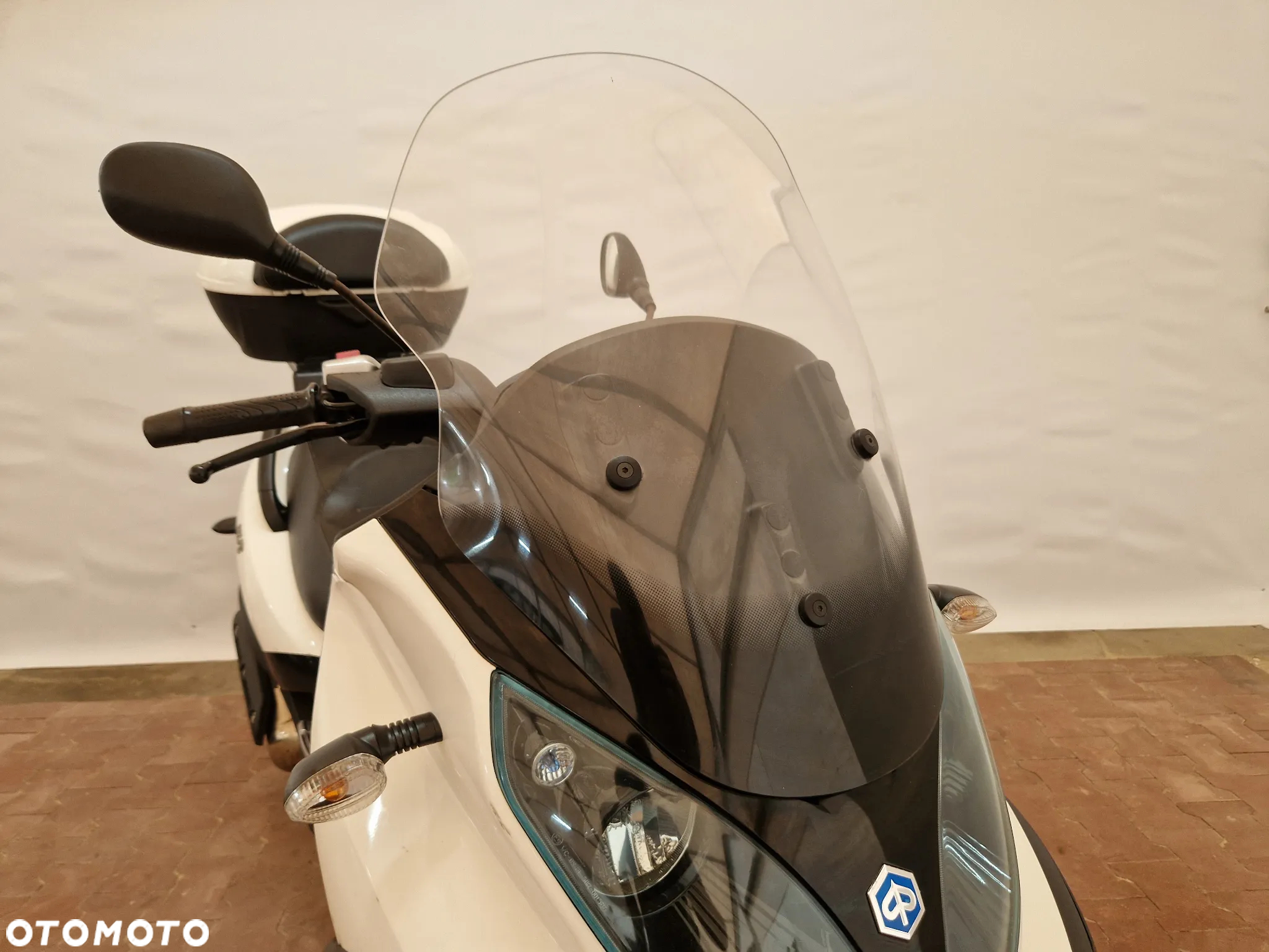 Piaggio MP-3 - 16