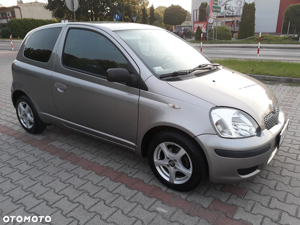 Toyota Yaris 1.3 Sol - 4