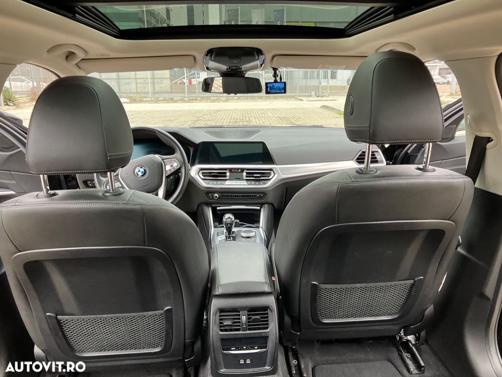 BMW Seria 3 320i AT - 6