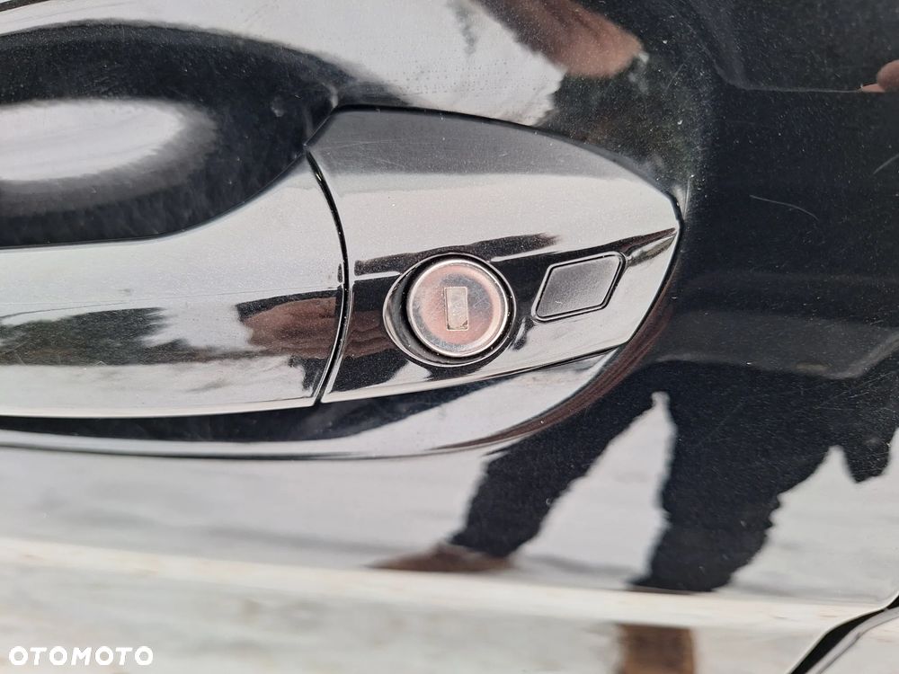 Mercedes-Benz Klasa C 180 BlueEFFICIENCY Avantgarde - 35