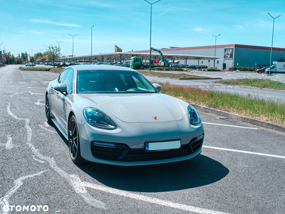 Porsche Panamera - 16
