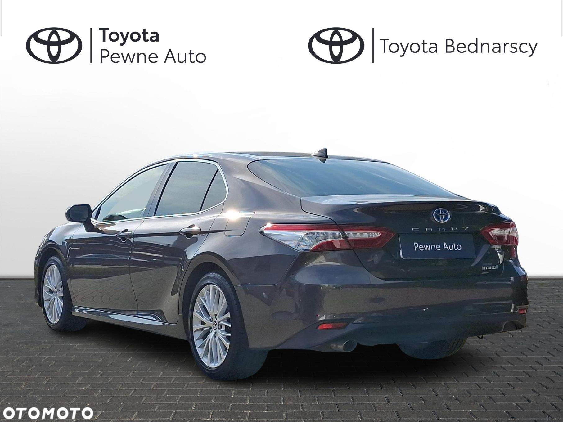 Toyota Camry - 3