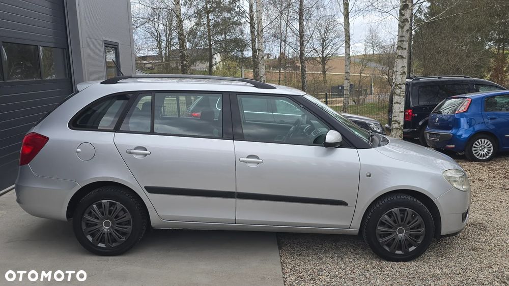 Skoda Fabia 1.2 HTP Ambiente - 2