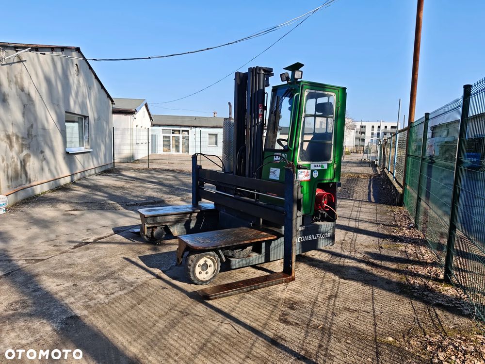 Combilift CZTEROKIERUNKOWY - WIELOKIERUNKOWY | COMBILIFT C3000 | GAS | TRIPLEX 5550MM - 1