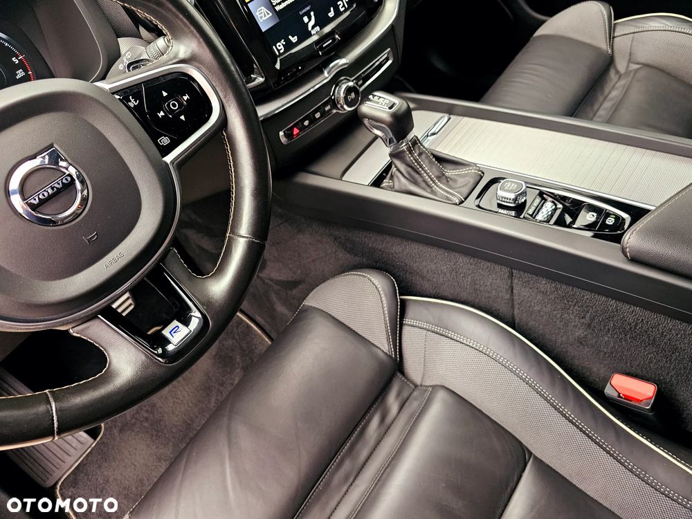 Volvo XC 60 D4 Geartronic RDesign - 27