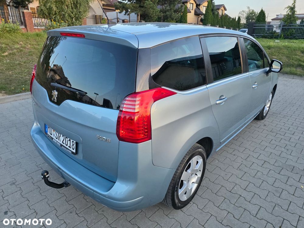 Peugeot 5008 - 3