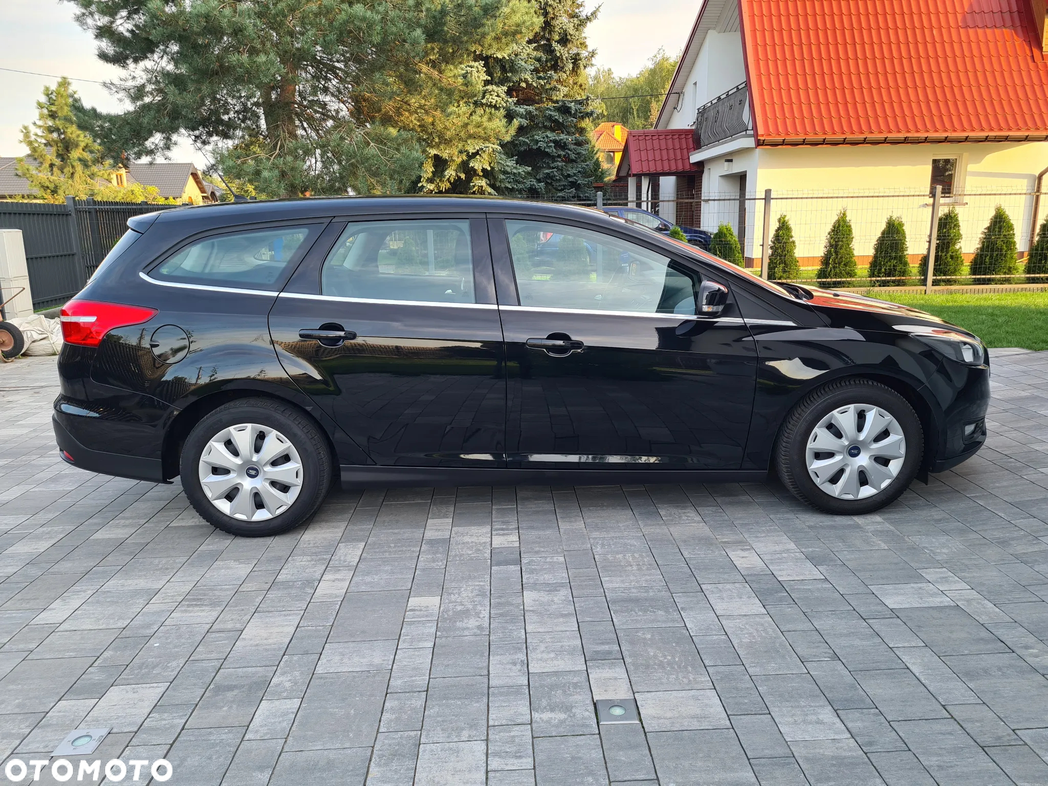 Ford Focus 1.0 EcoBoost Start-Stopp-System Business Edition - 4