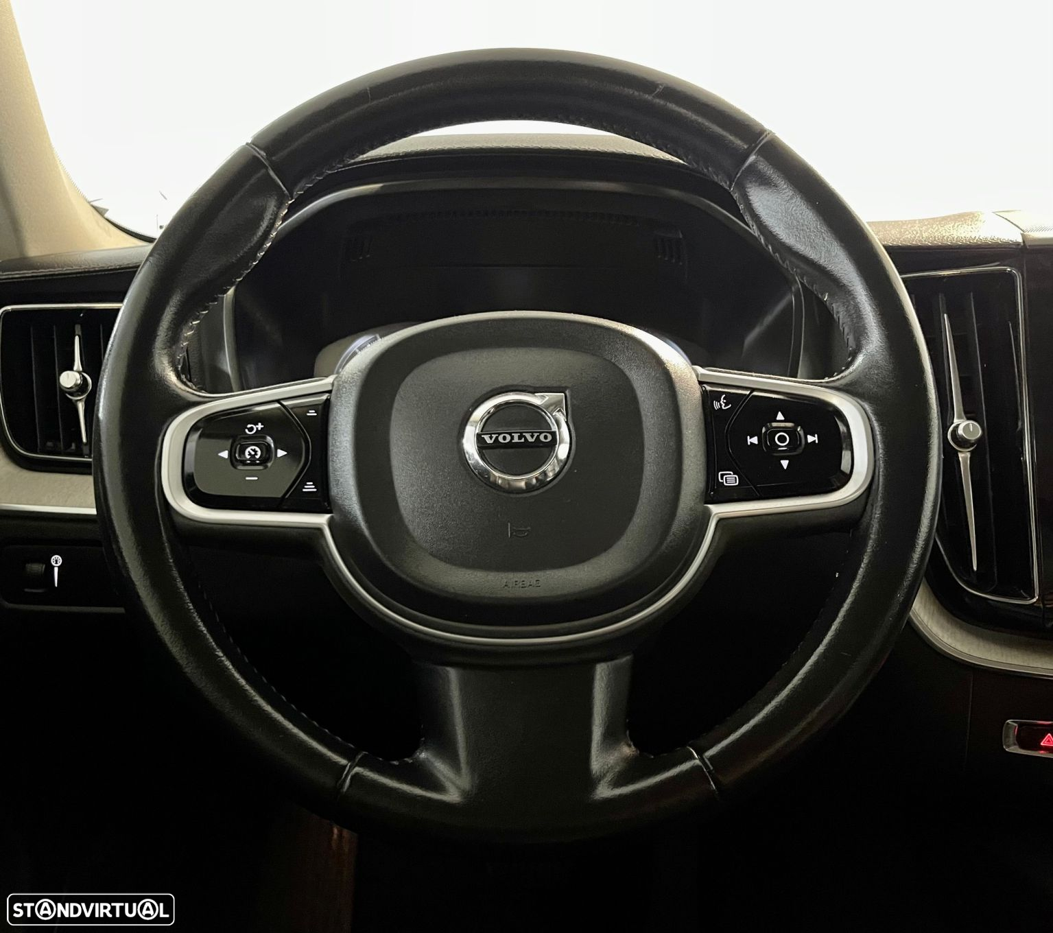 Volvo XC 60 2.0 D4 Inscription Geartronic - 9