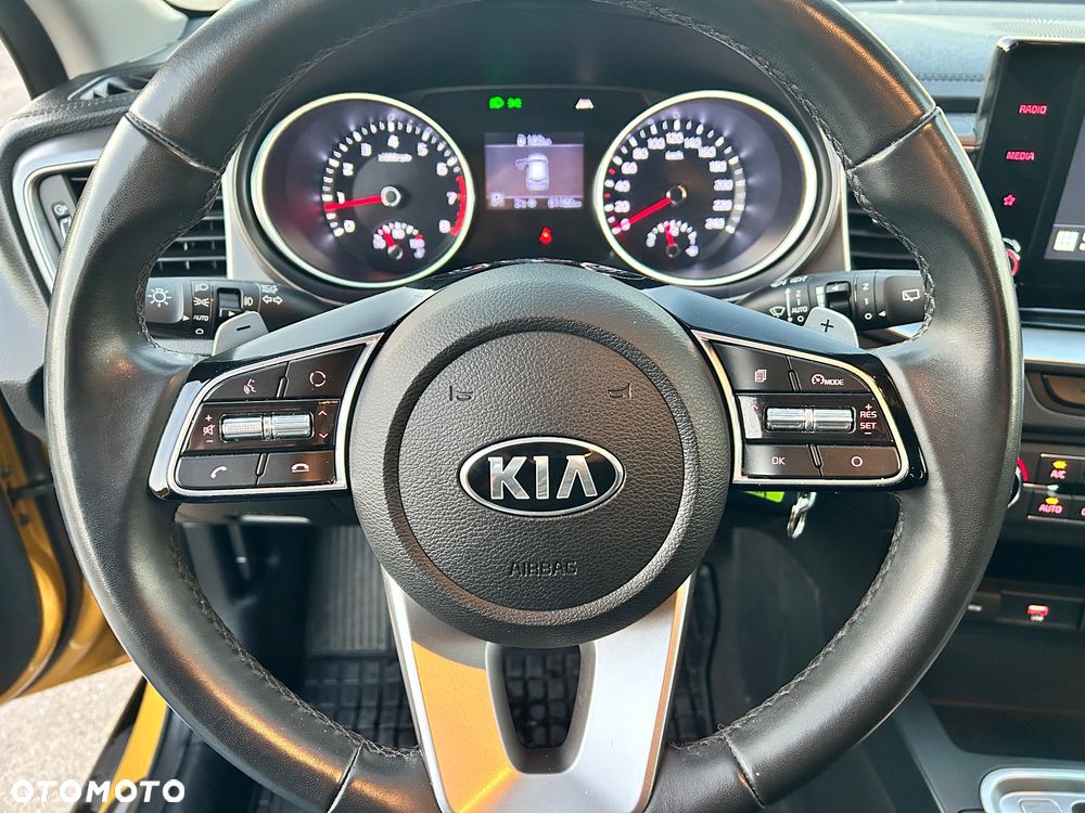 Kia XCeed - 36