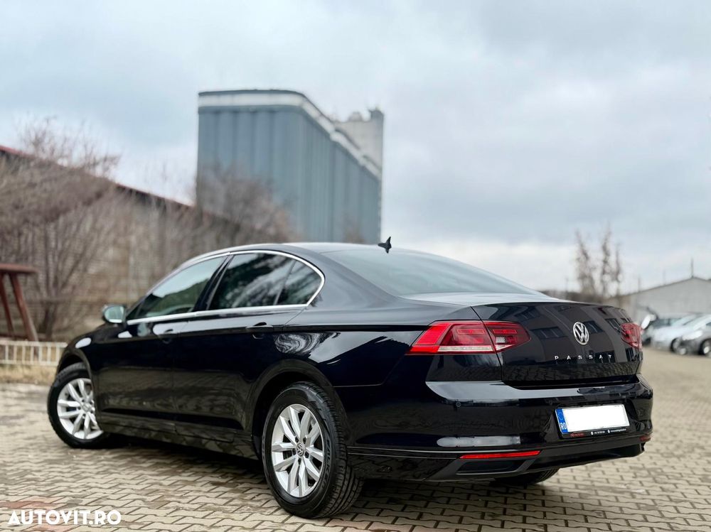 Volkswagen Passat 2.0 TDI DSG Comfortline - 4
