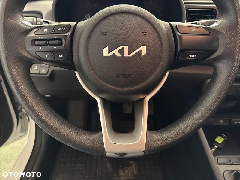 Kia Rio - 13
