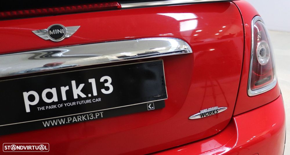 MINI Cabrio John Cooper Works - 8