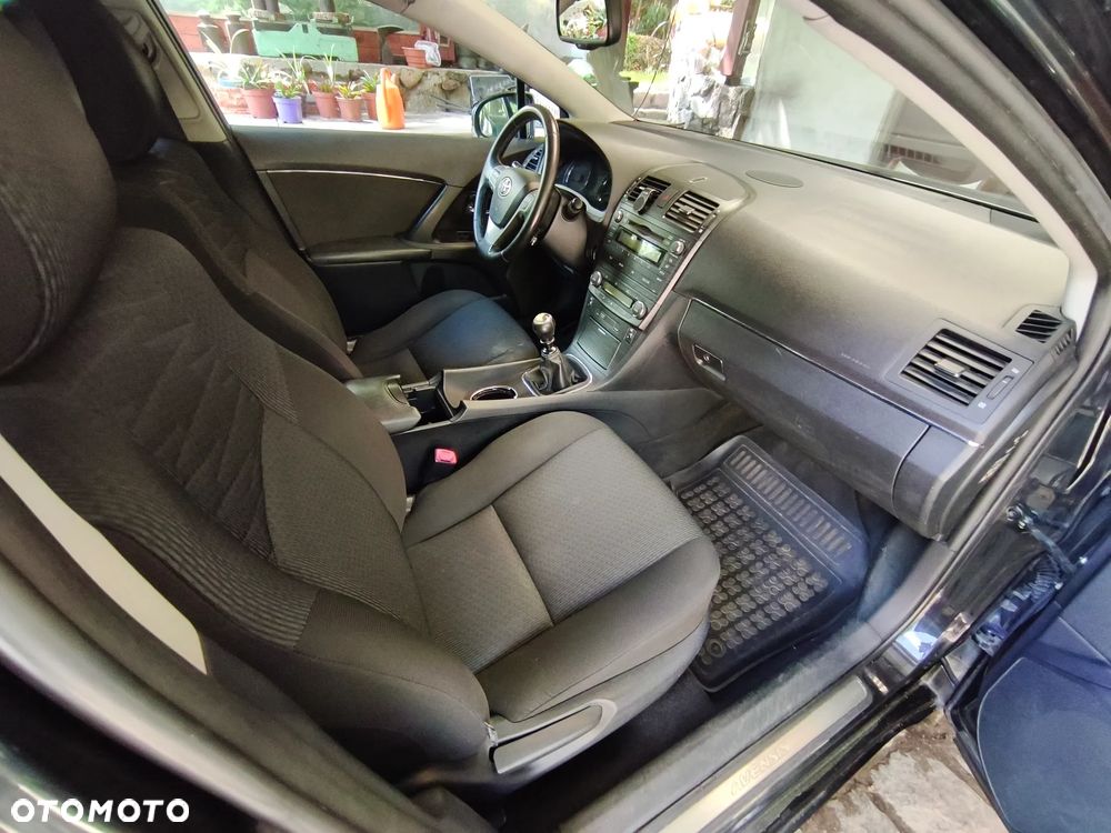 Toyota Avensis 2.0 D-4D Sol - 3