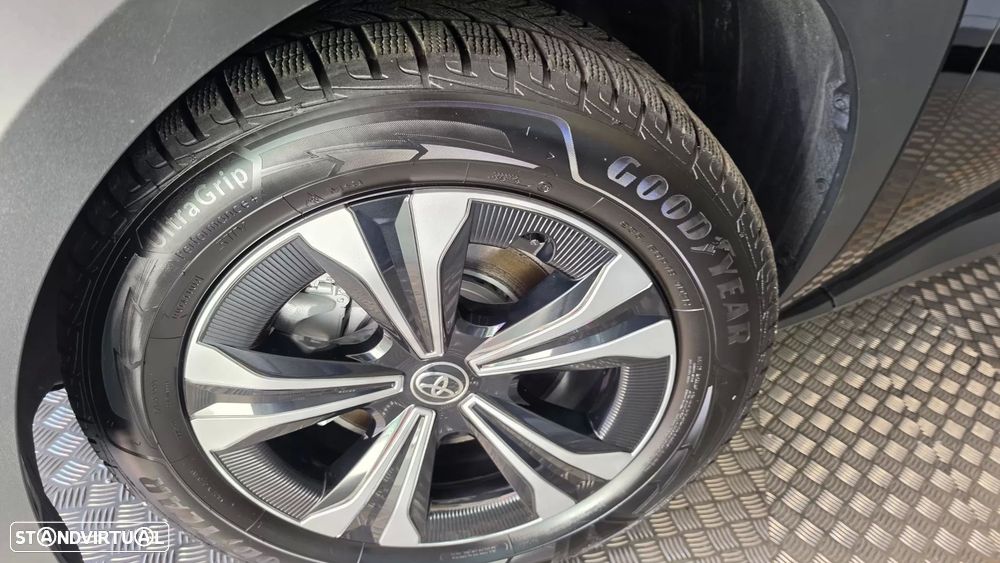 Toyota bZ4X 71,4 kWh Premium - 35