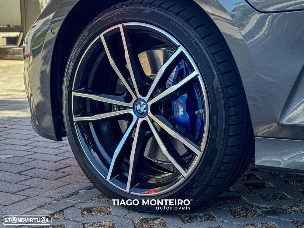 BMW 330 e Pack Desportivo M Auto - 38