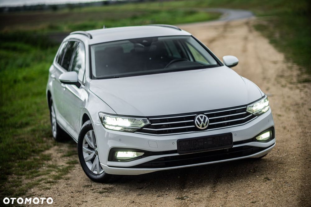 Volkswagen Passat 2.0 TDI SCR DSG Comfortline - 15
