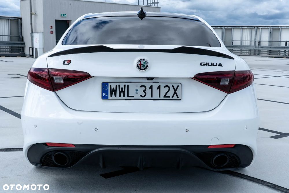 Alfa Romeo Giulia 2.0 Turbo 16V AT8 Veloce Ti - 7