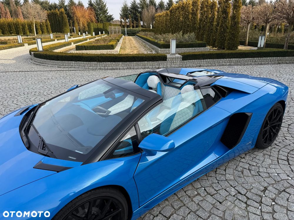 Lamborghini Aventador - 10