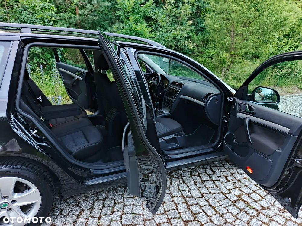 Skoda Octavia 1.6 TDI DPF Ambition - 6
