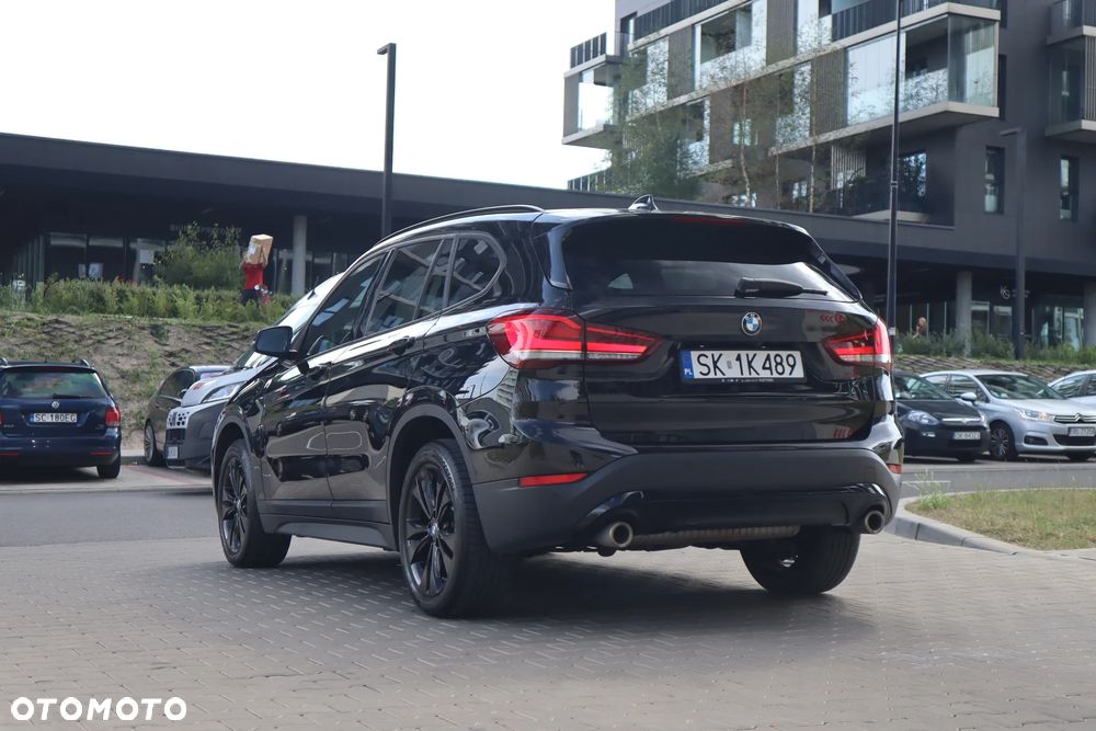 BMW X1 xDrive20i Advantage sport - 6