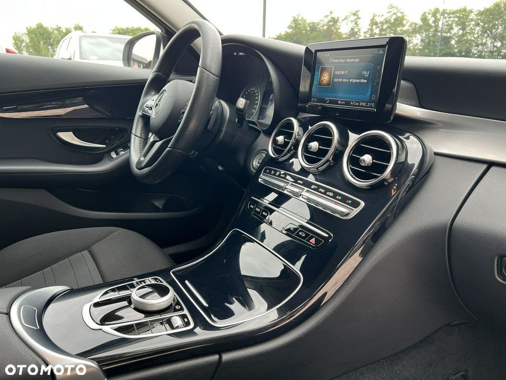 Mercedes-Benz Klasa C 220 d 9G-TRONIC - 11