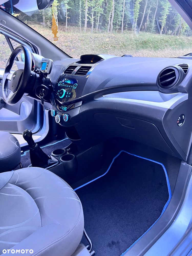 Chevrolet Spark - 18