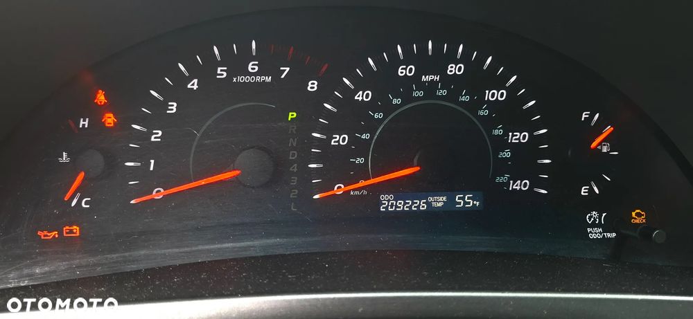 Toyota Camry - 9