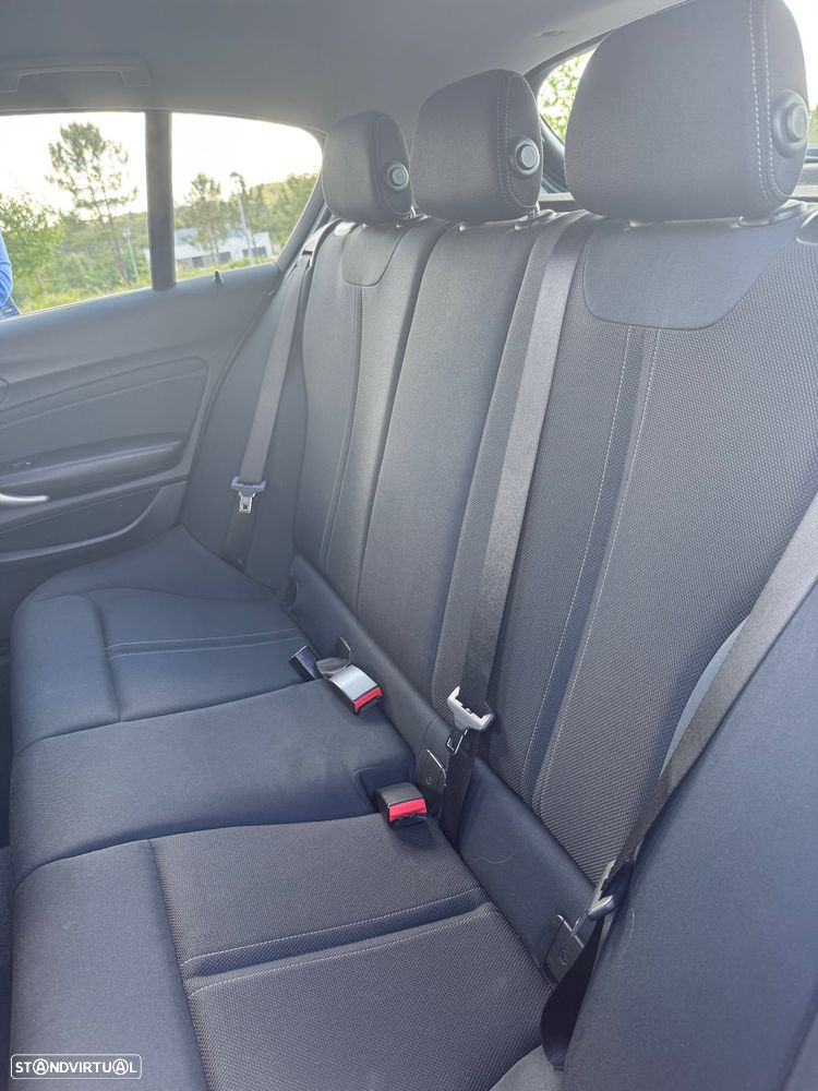 BMW 116 d Line Urban - 12
