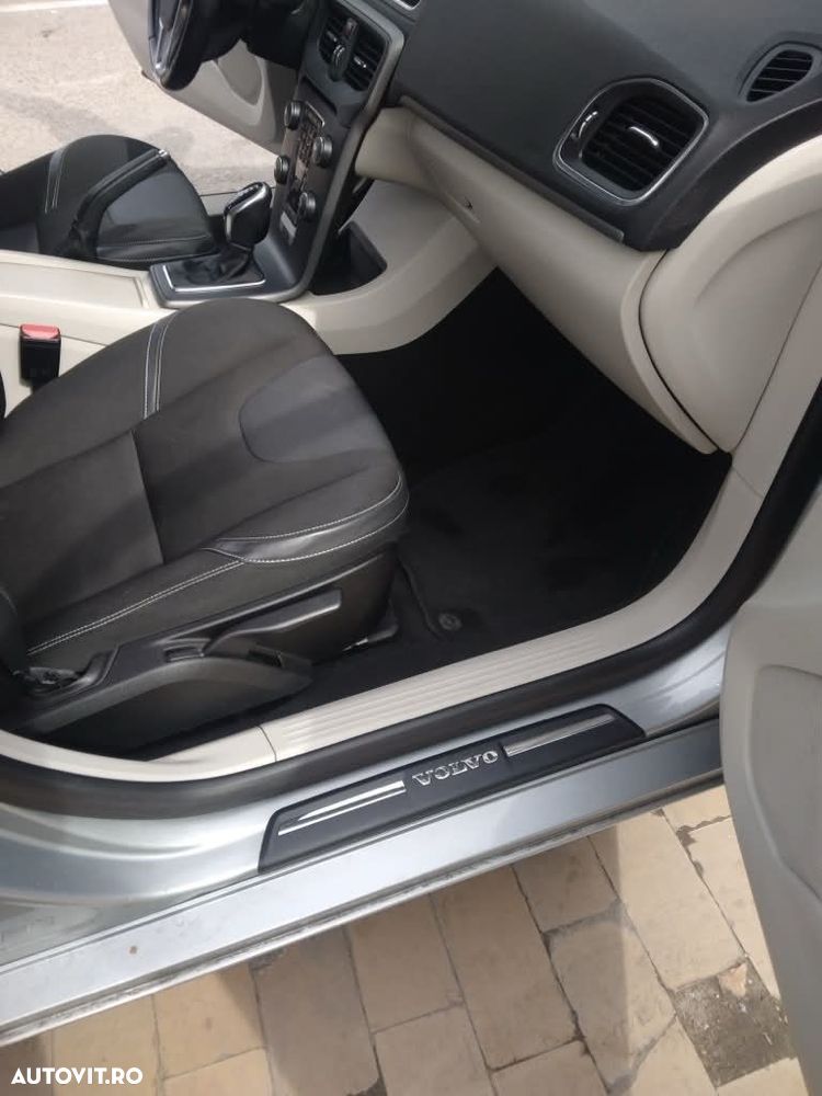 Volvo V40 D2 Aut. Basic - 7