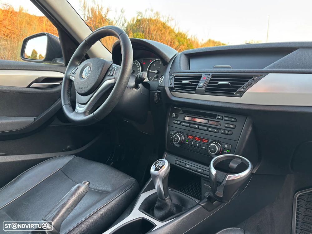 BMW X1 16 d sDrive xLine - 23