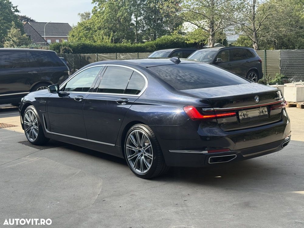 BMW Seria 7 745e - 5
