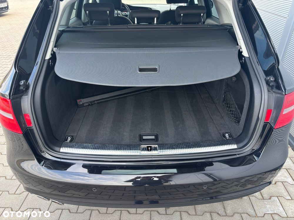 Audi A4 Avant 2.0 TDI DPF quattro Attraction - 37