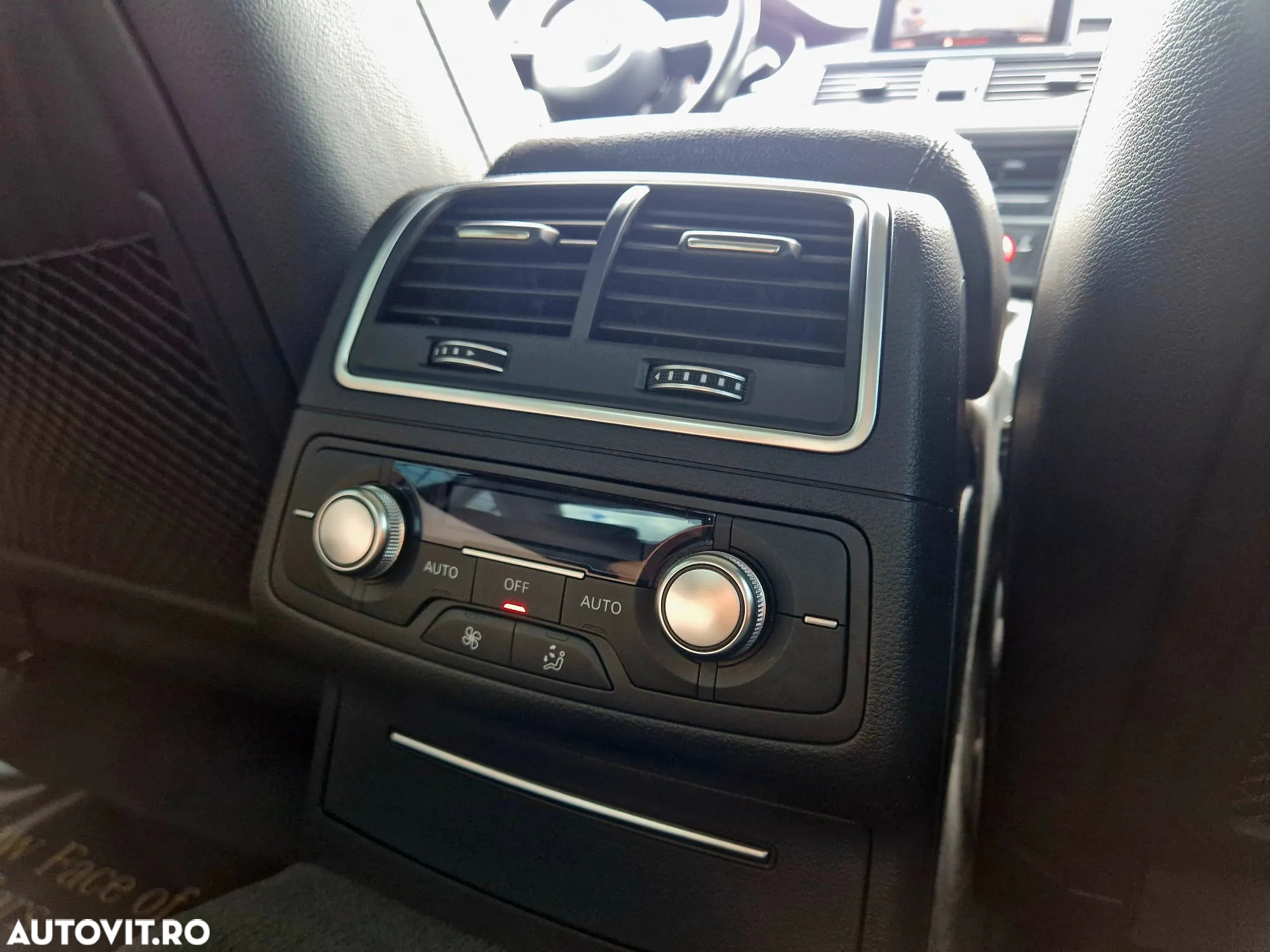 Audi A6 Avant 3.0 TDI quattro S tronic - 27