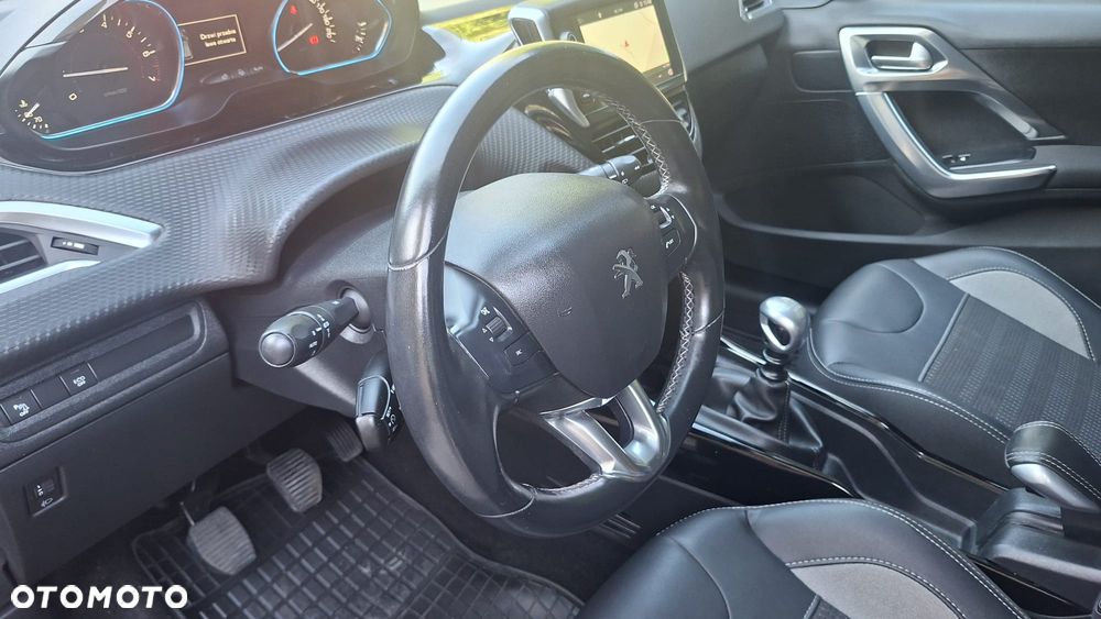 Peugeot 2008 PureTech 130 GPF Stop&Start Allure - 16