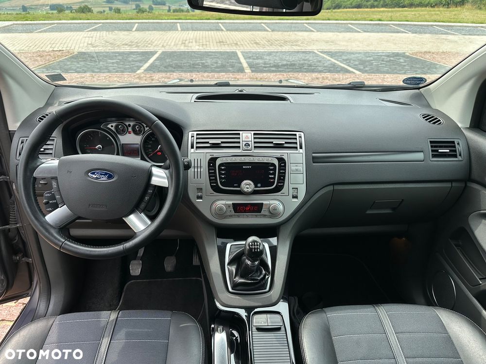 Ford Kuga 2.0 TDCi 4x4 Titanium - 6
