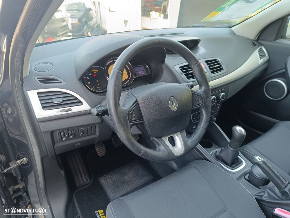 Renault Mégane 1.5 dCi Confort - 4