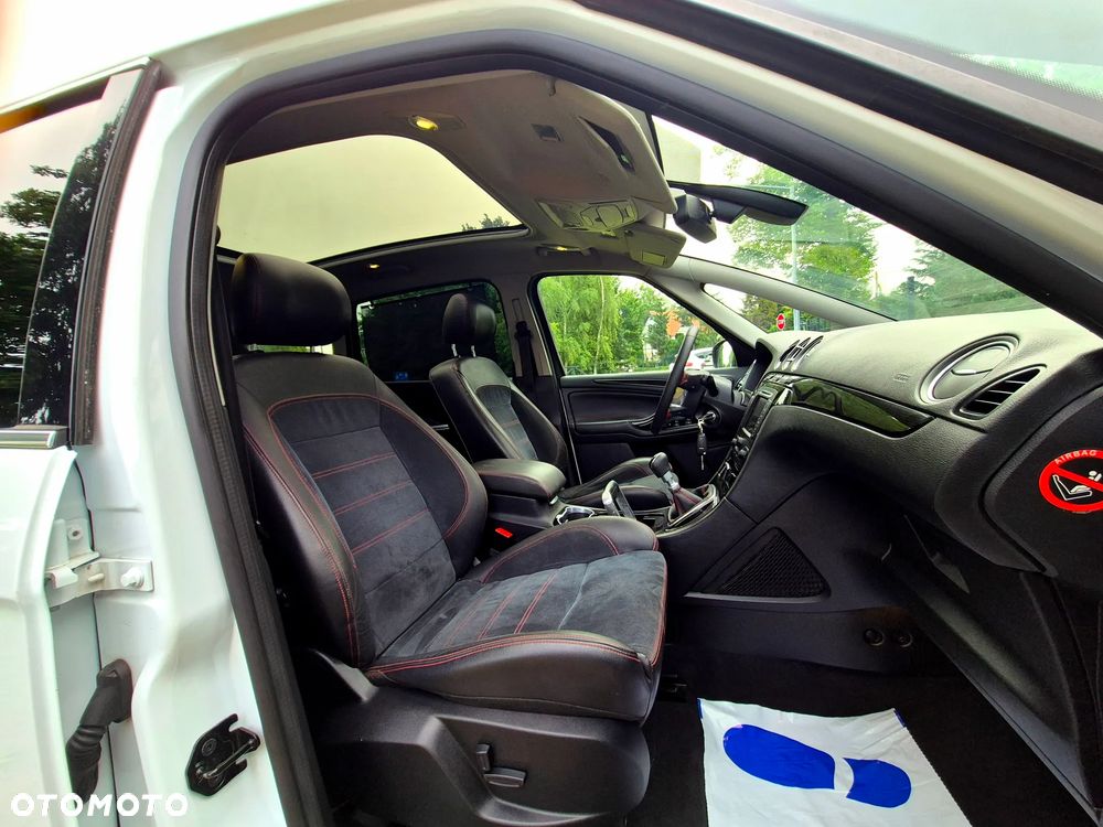 Ford S-Max 2.0 TDCi DPF Titanium - 32