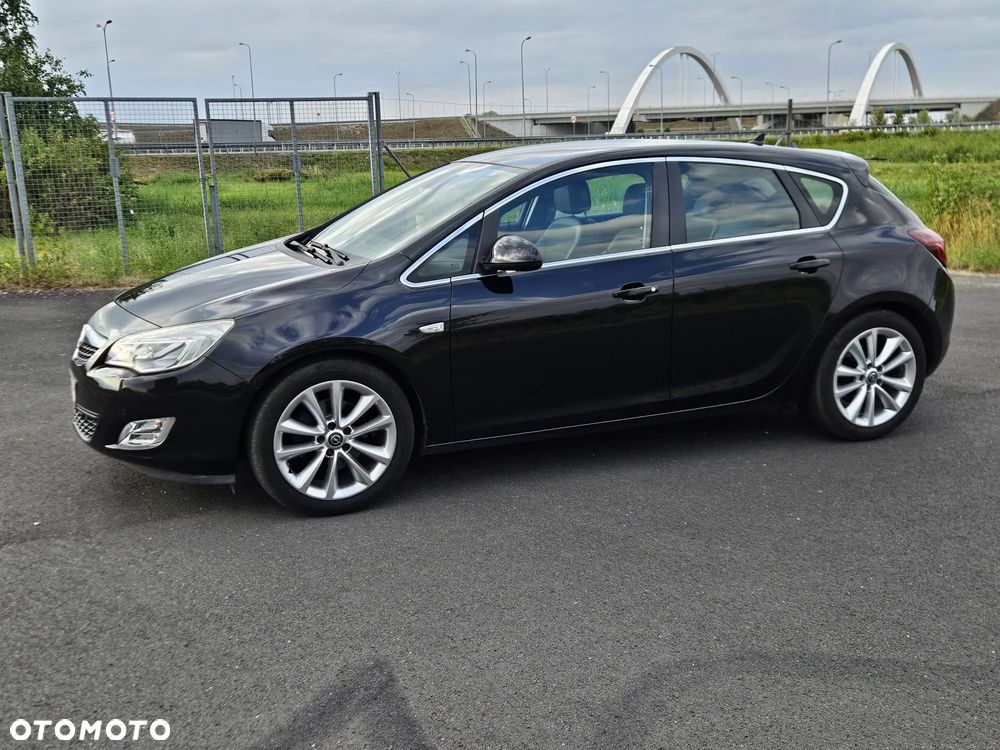 Opel Astra 1.6 Turbo Sport - 3