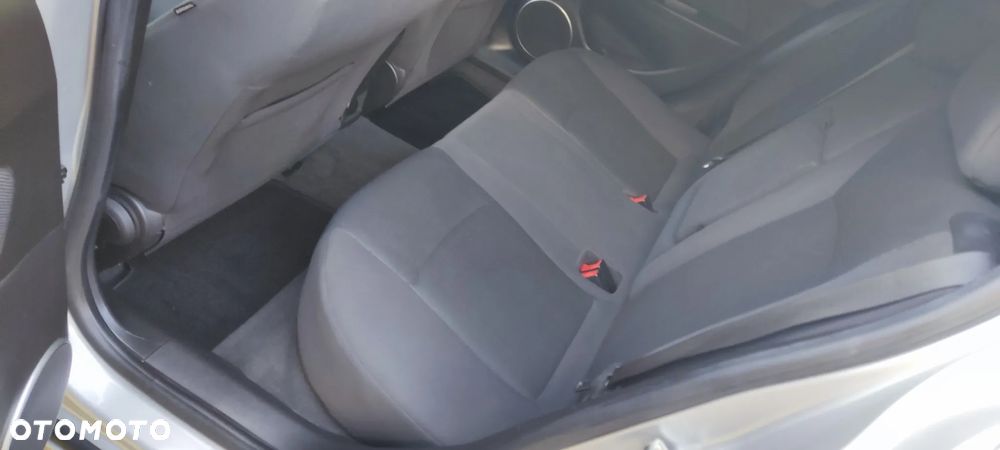 Chevrolet Cruze - 37