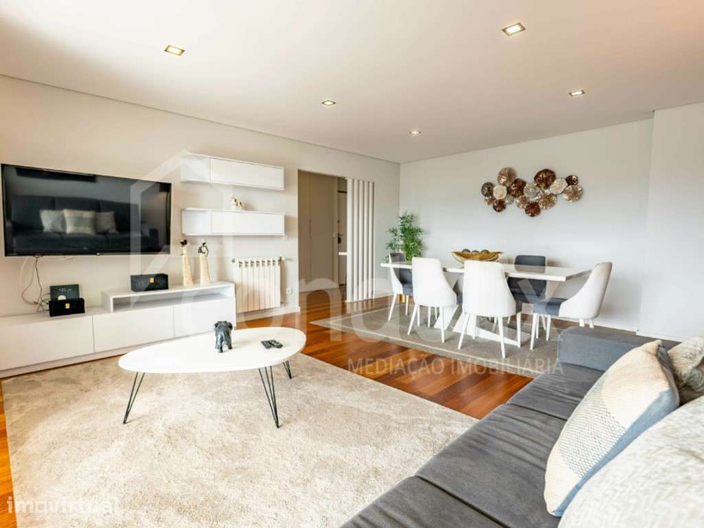 Apartamento T3 com vista rio, para venda no Freixo, Gondomar - Grande imagem: 2/34