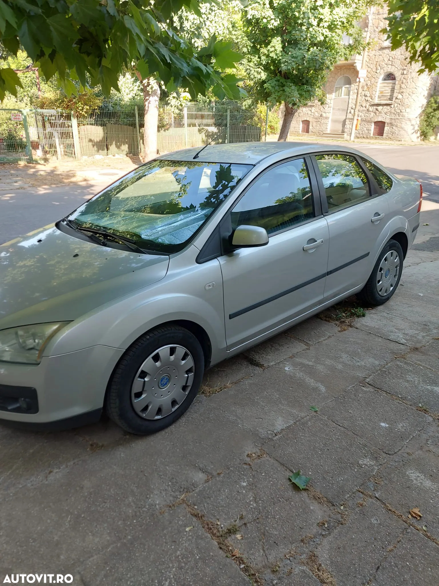 Ford Focus 1.6i Trend - 10
