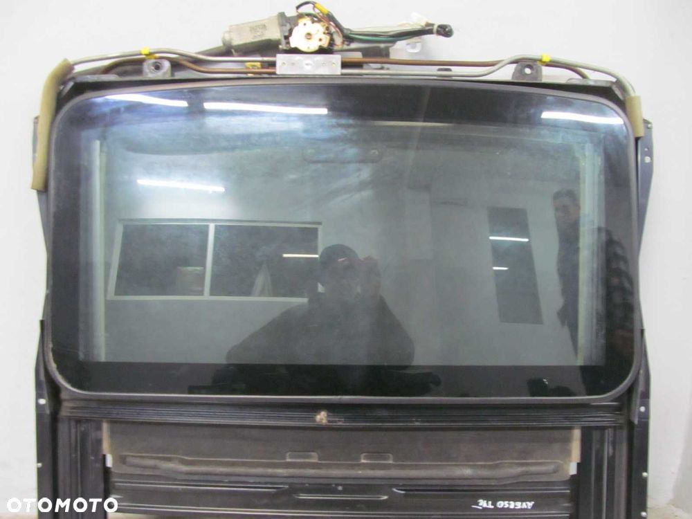 TOYOTA AVENSIS VERSO SZYBERDACH TYL 01-07 - 3