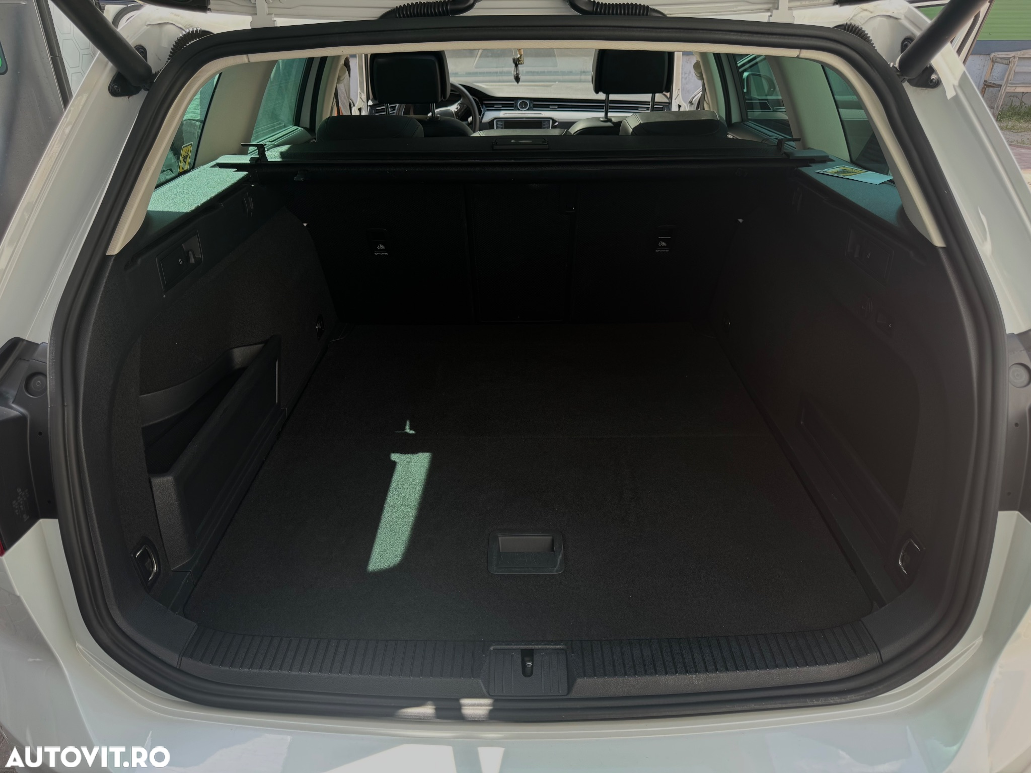 Volkswagen Passat Variant 2.0 BiTDI 4Mot DSG Highline - 3
