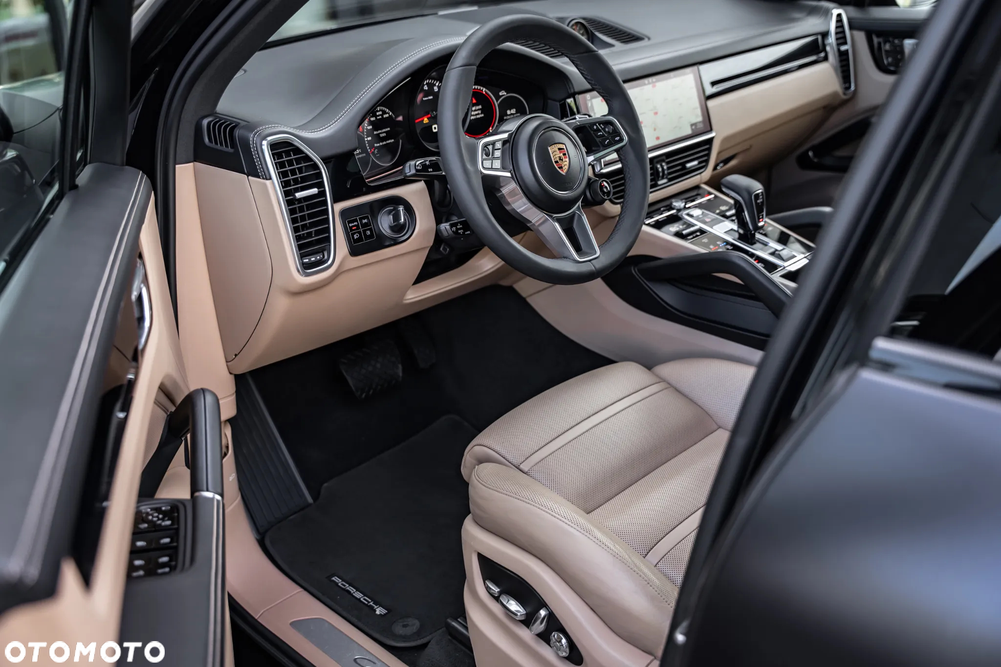 Porsche Cayenne - 29