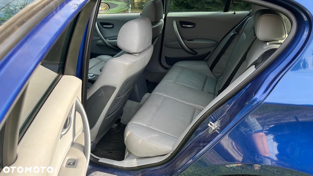 BMW Seria 1 120d - 17